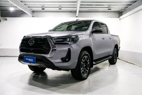 TOYOTA HILUX 2.8 D-4D TURBO DIESEL CD SRX 4X4 AUTOMÁTICO